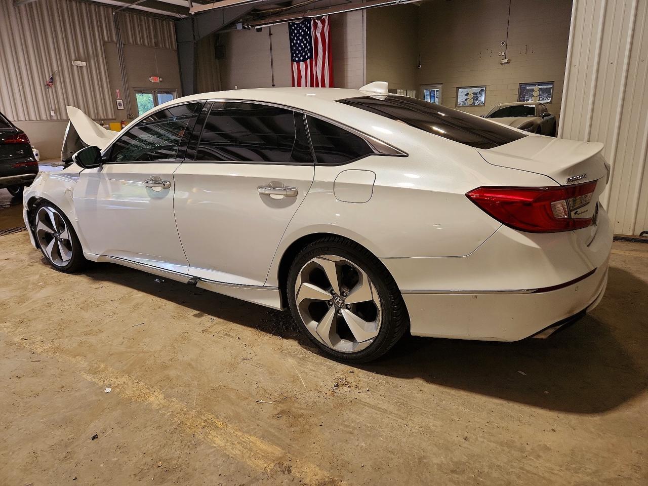 2019 HONDA ACCORD TOURING — снимка 2