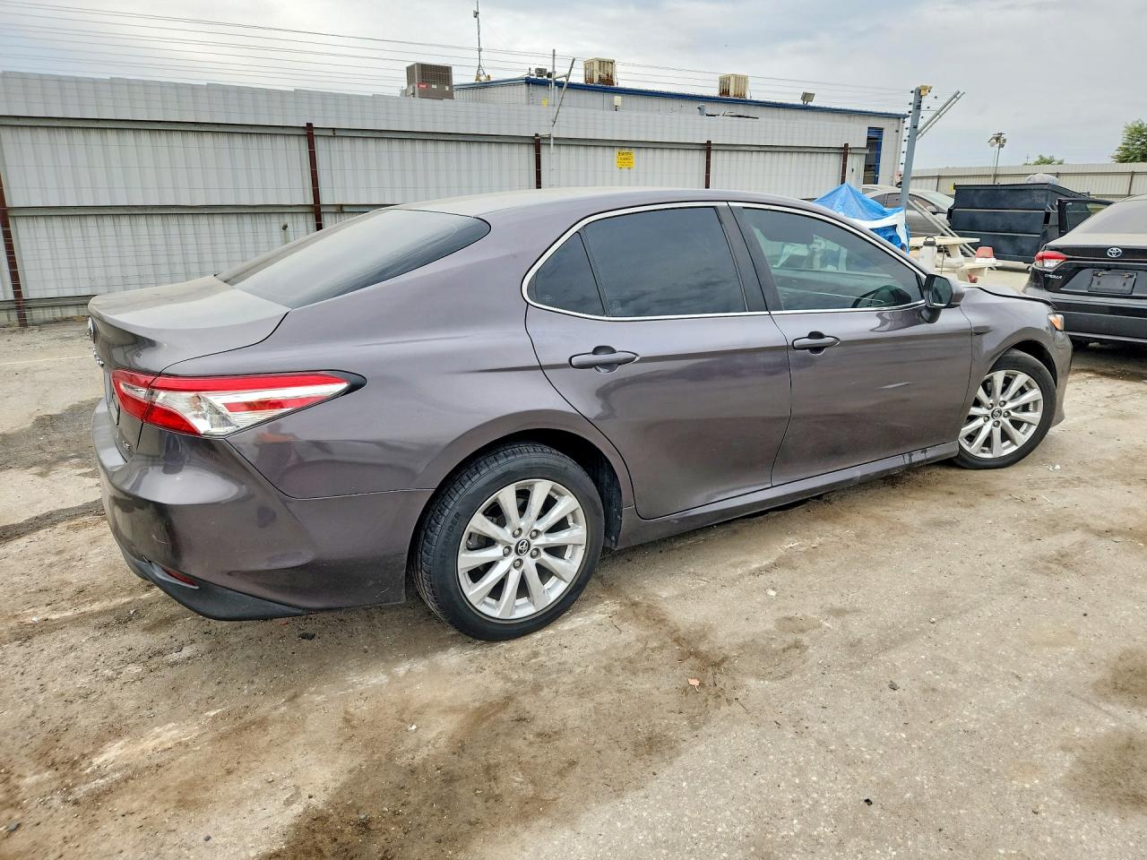 2018 TOYOTA CAMRY LE — снимка 3