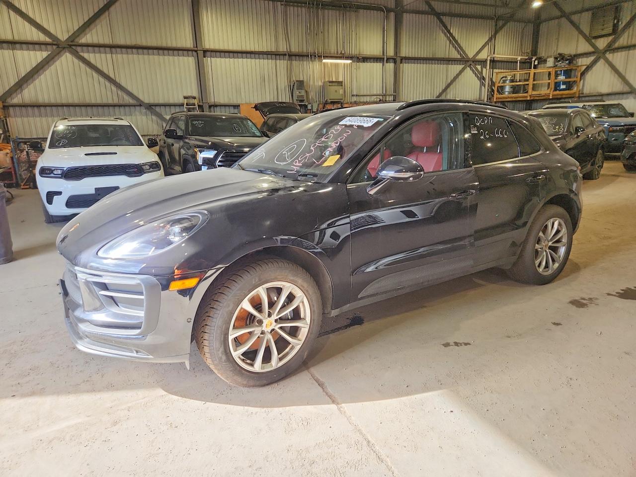 2025 PORSCHE MACAN BASE