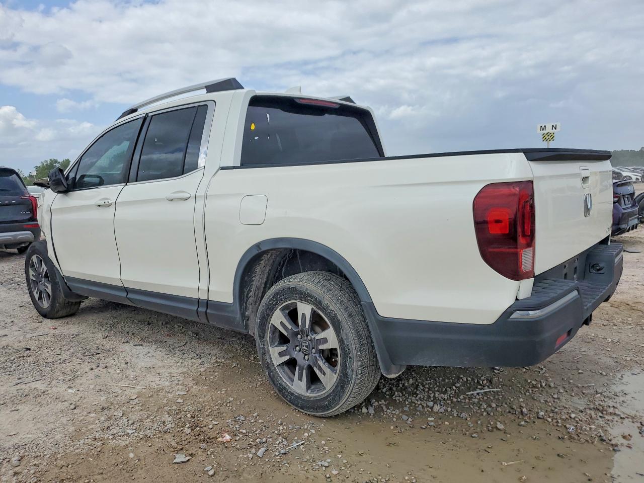 2017 HONDA RIDGELINE RTL — снимка 2