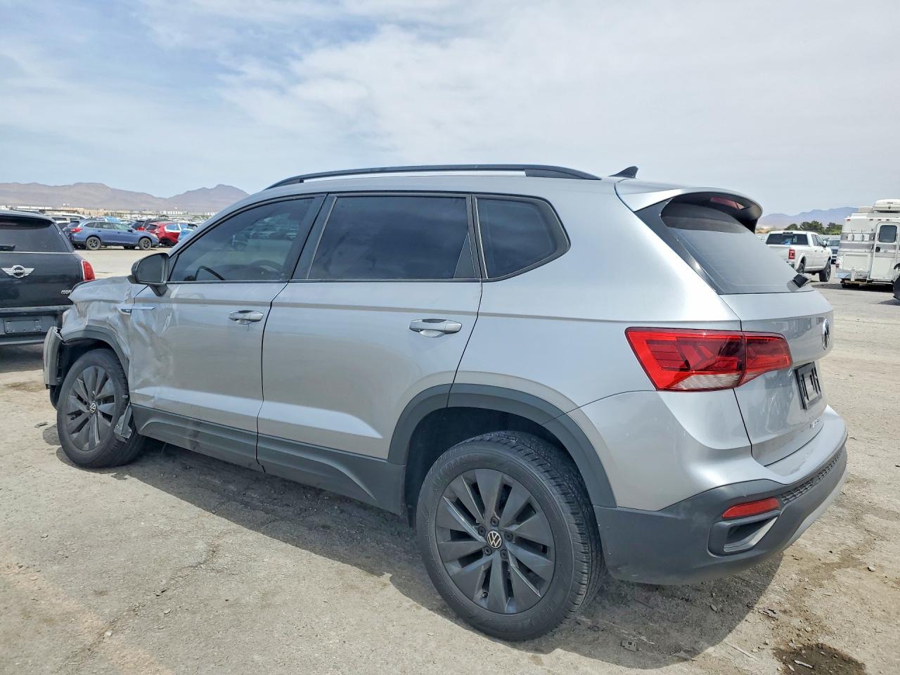 2023 VOLKSWAGEN TAOS S — снимка 2