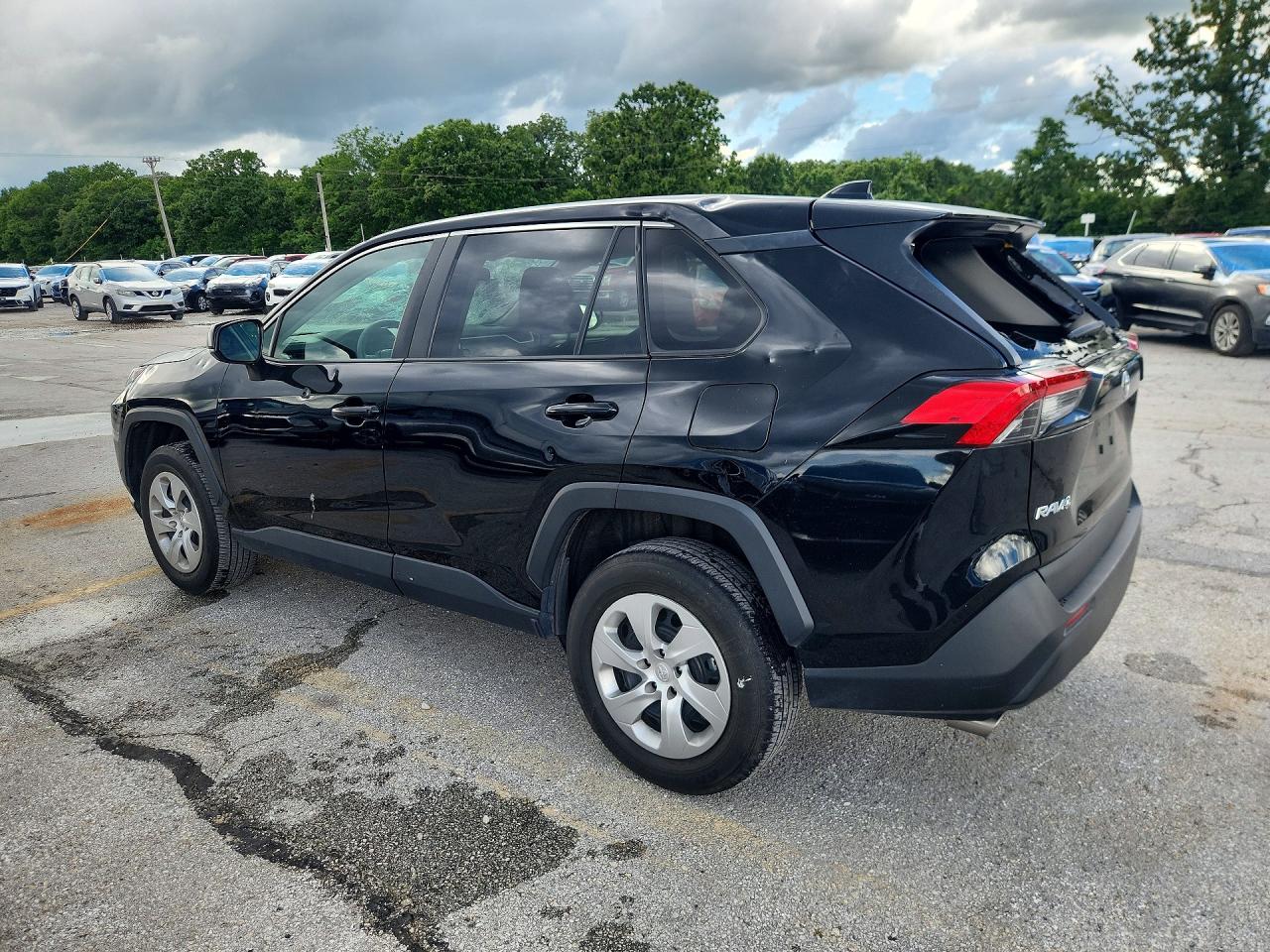 2023 TOYOTA RAV4 LE — снимка 2