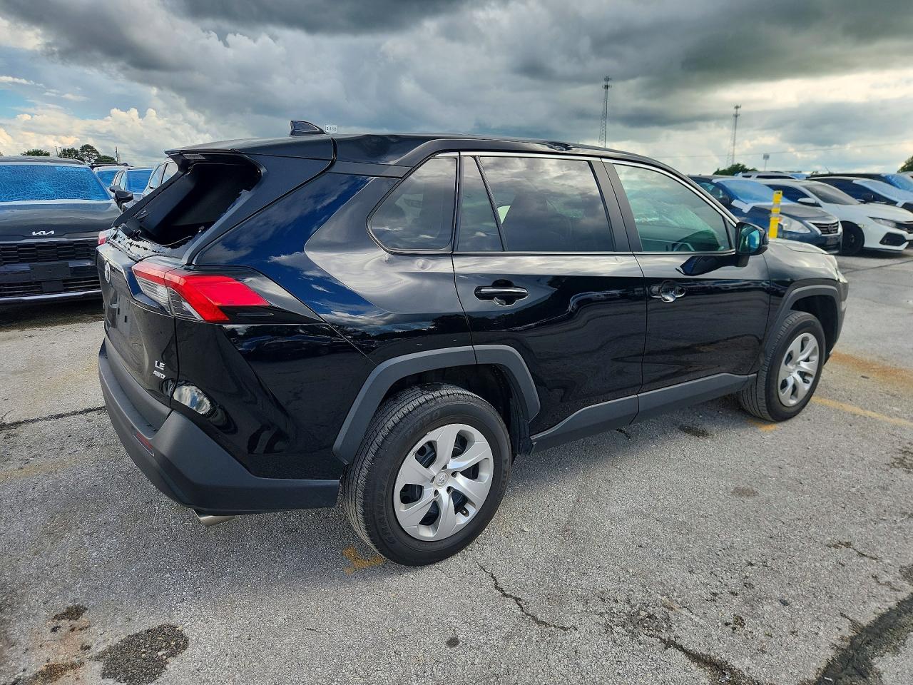 2023 TOYOTA RAV4 LE — снимка 3