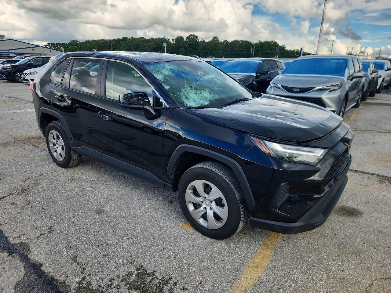 2023 TOYOTA RAV4 LE — снимка 4