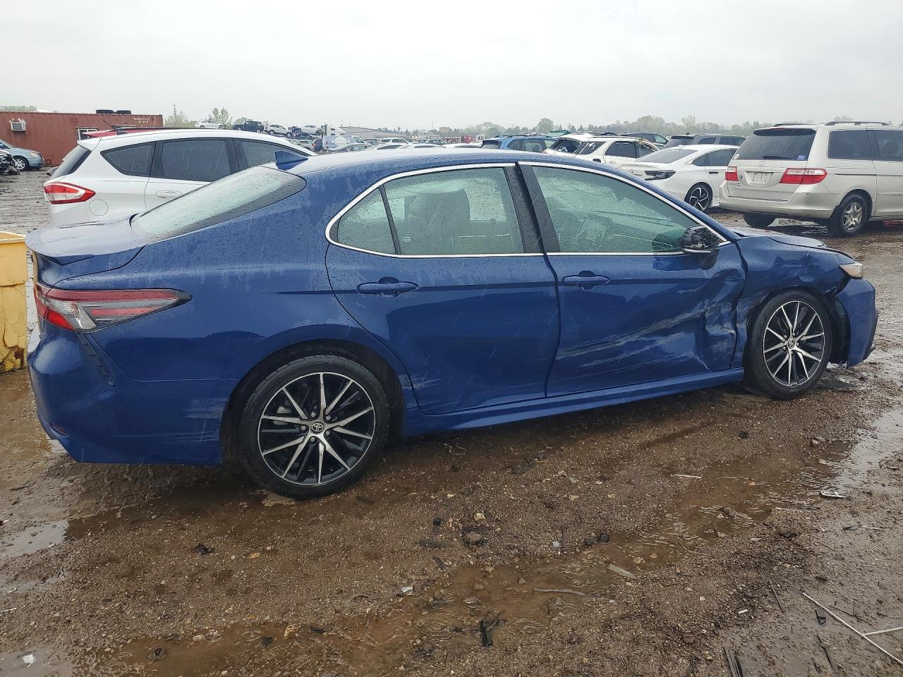 2024 TOYOTA CAMRY SE — снимка 3