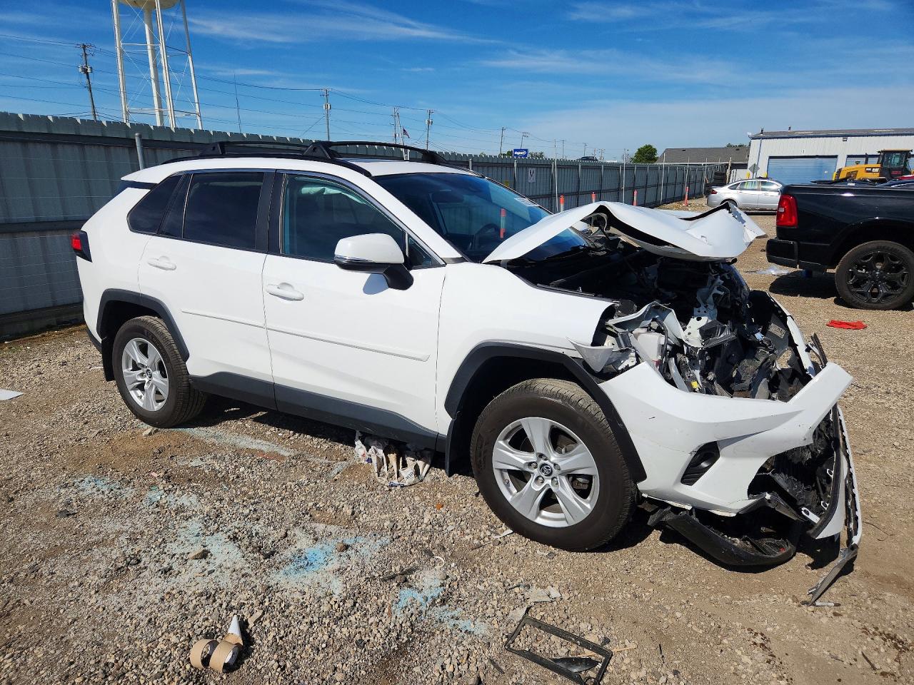 2019 TOYOTA RAV4 XLE — снимка 4