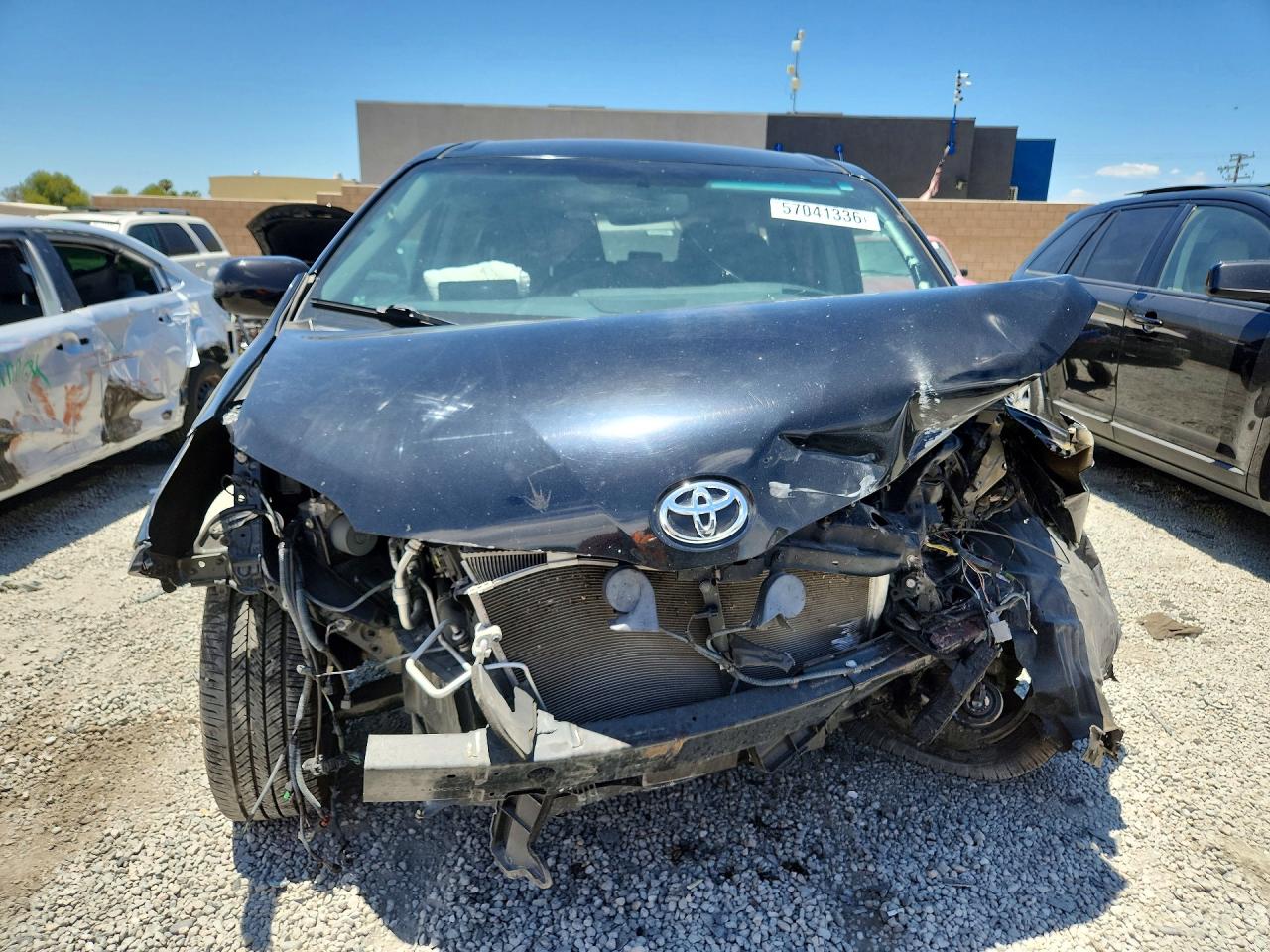 2017 TOYOTA SIENNA SE — снимка 5