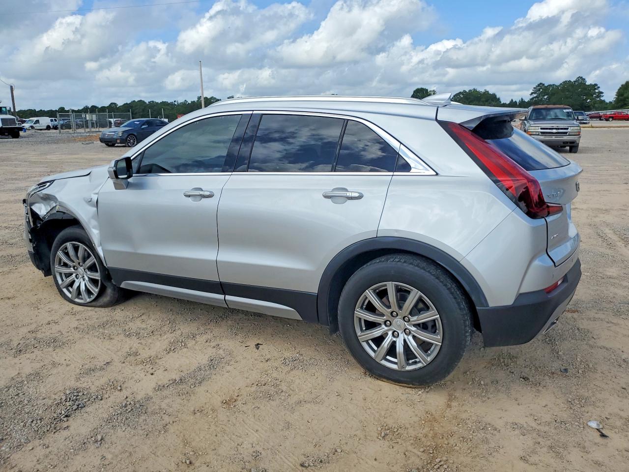 2022 CADILLAC XT4 PREMIUM LUXURY — снимка 2