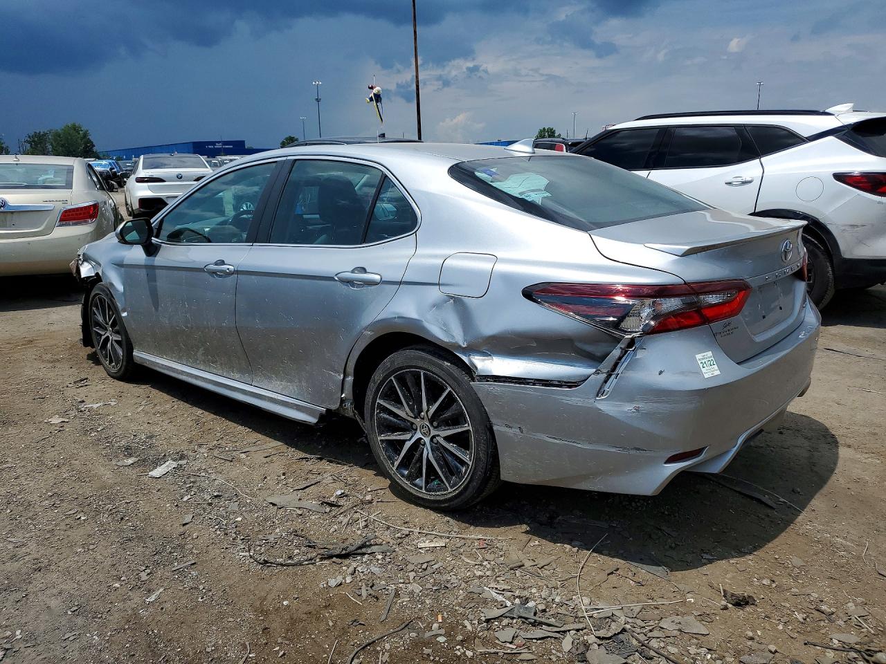 2021 TOYOTA CAMRY SE — снимка 2