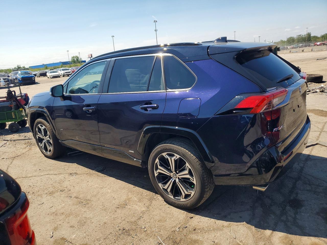 2025 TOYOTA RAV4 XSE — снимка 2