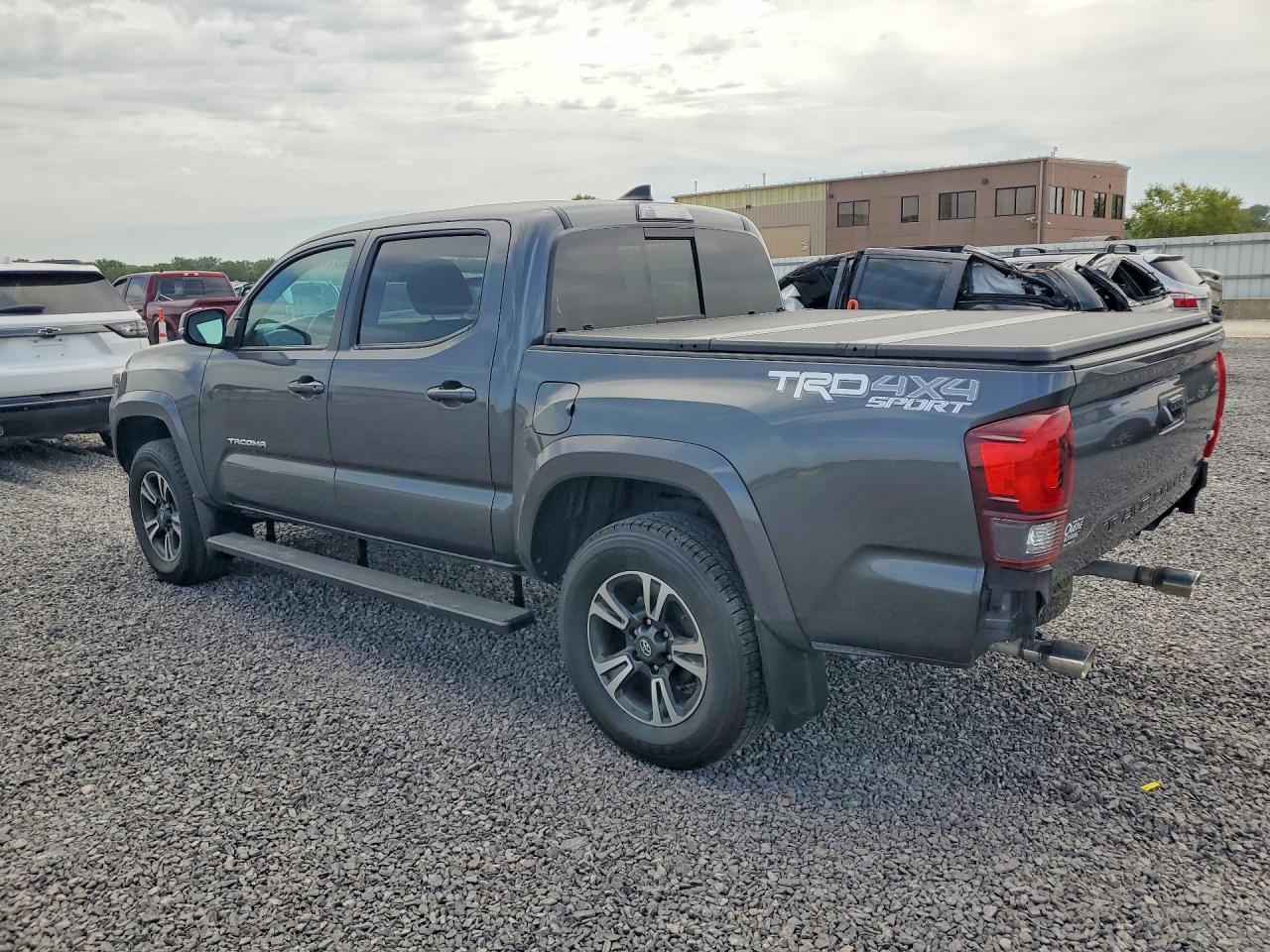 2019 TOYOTA TACOMA TRD SPORT — снимка 2