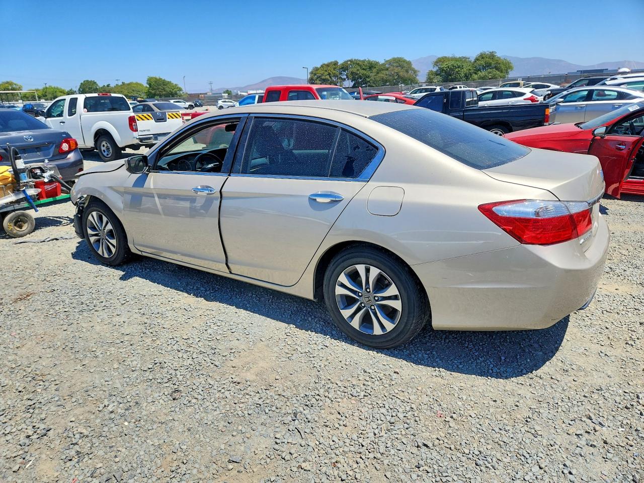 2015 HONDA ACCORD LX — снимка 2