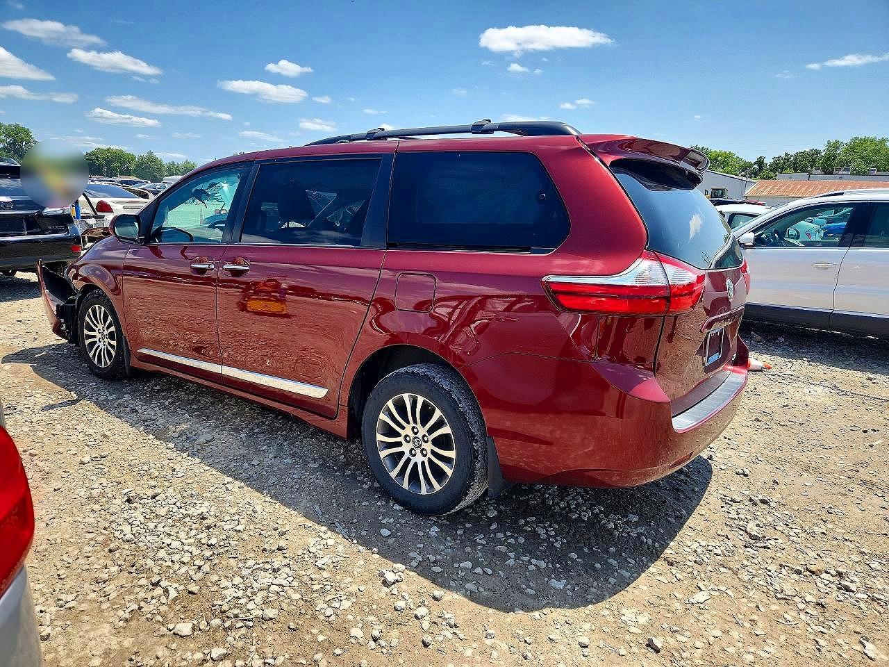 2018 TOYOTA SIENNA XLE 8-PASSENGER — снимка 2
