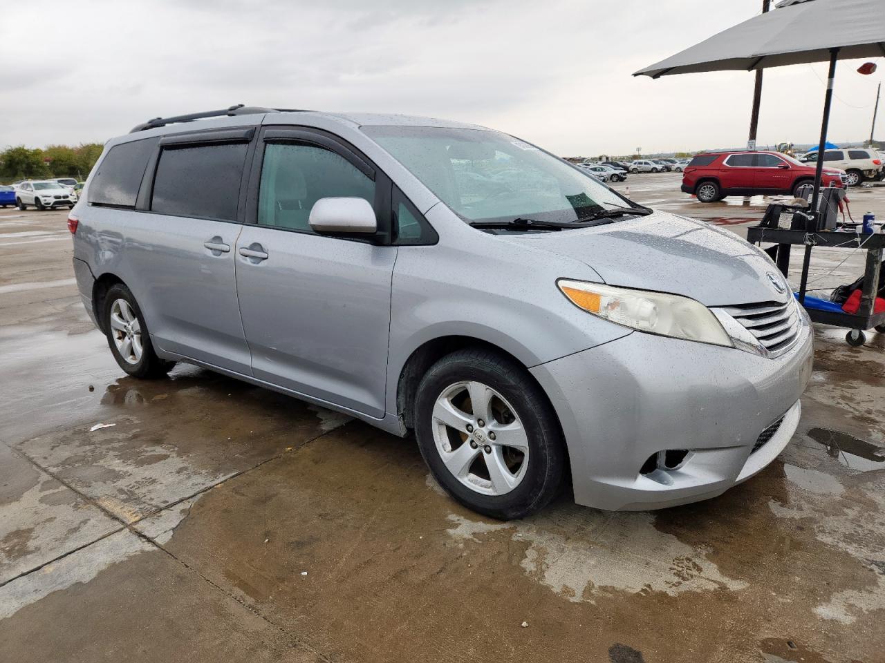 2015 TOYOTA SIENNA LE — снимка 4