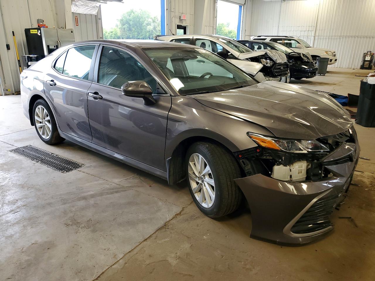 2022 TOYOTA CAMRY LE — снимка 4