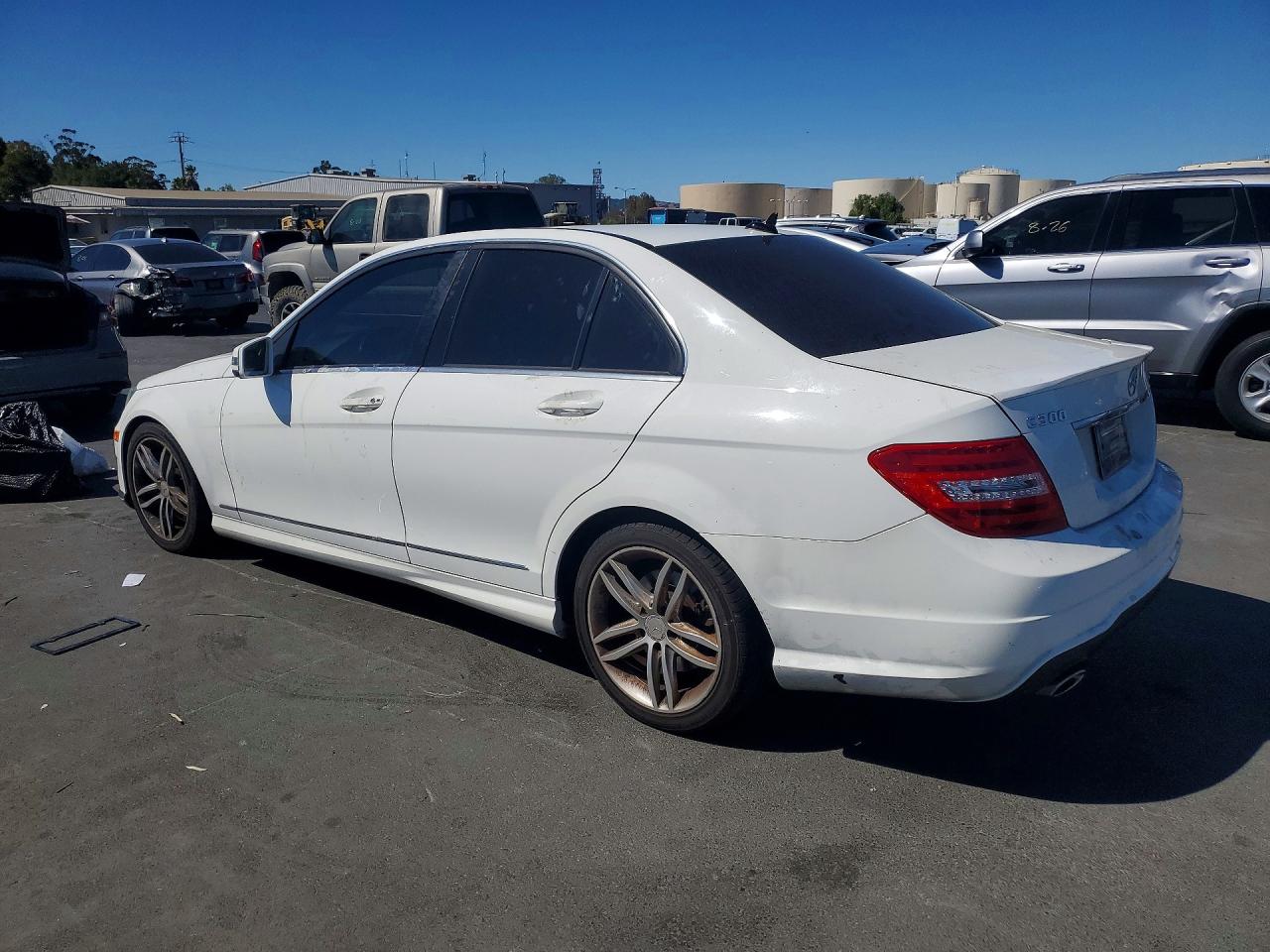 2013 MERCEDES-BENZ C 300 4MATIC — снимка 2