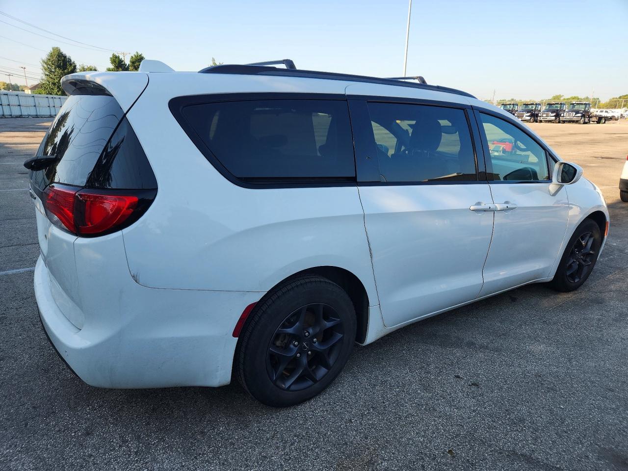 2019 CHRYSLER PACIFICA TOURING L PLUS — снимка 3