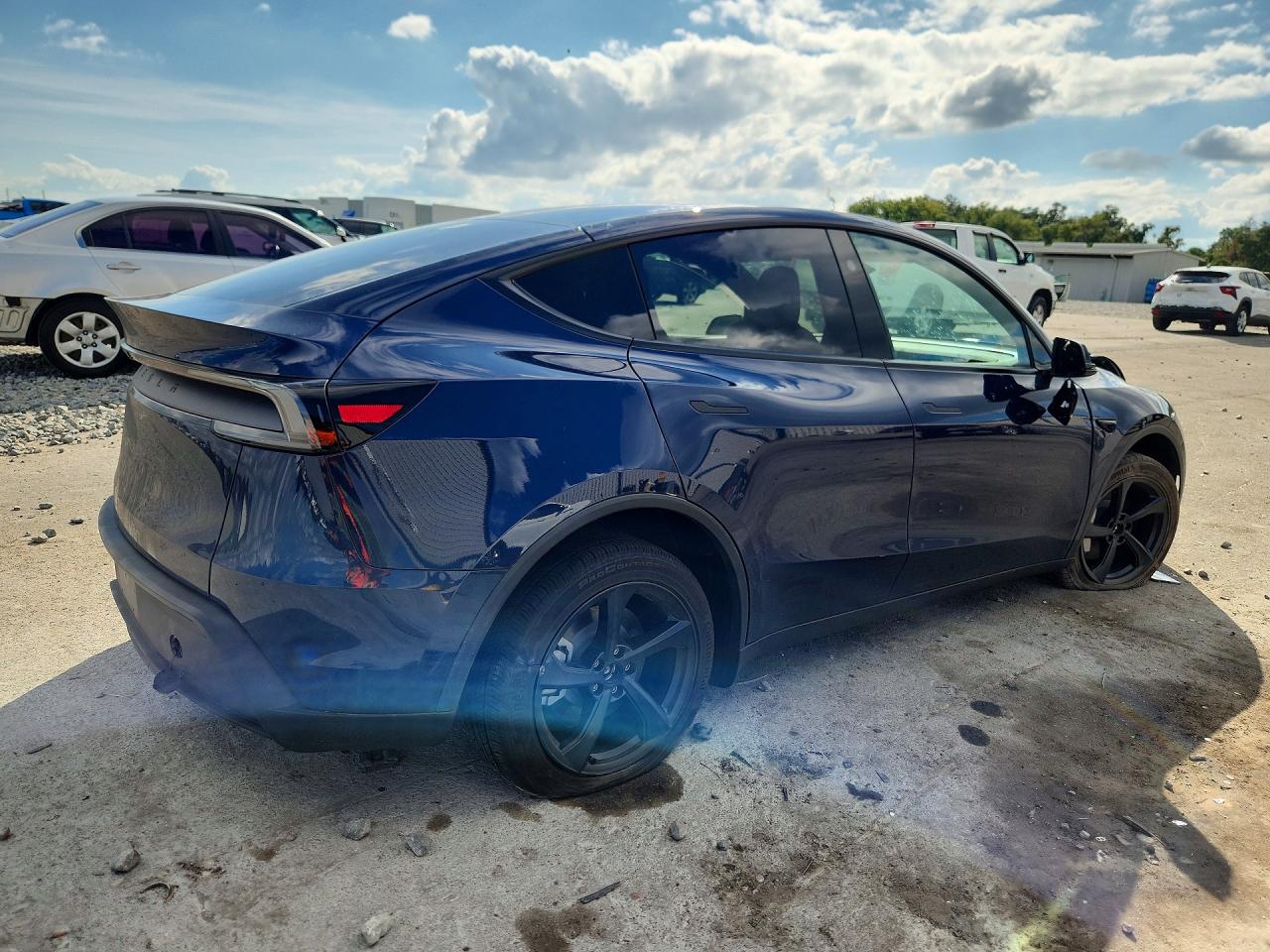 2026 TESLA MODEL Y — снимка 3