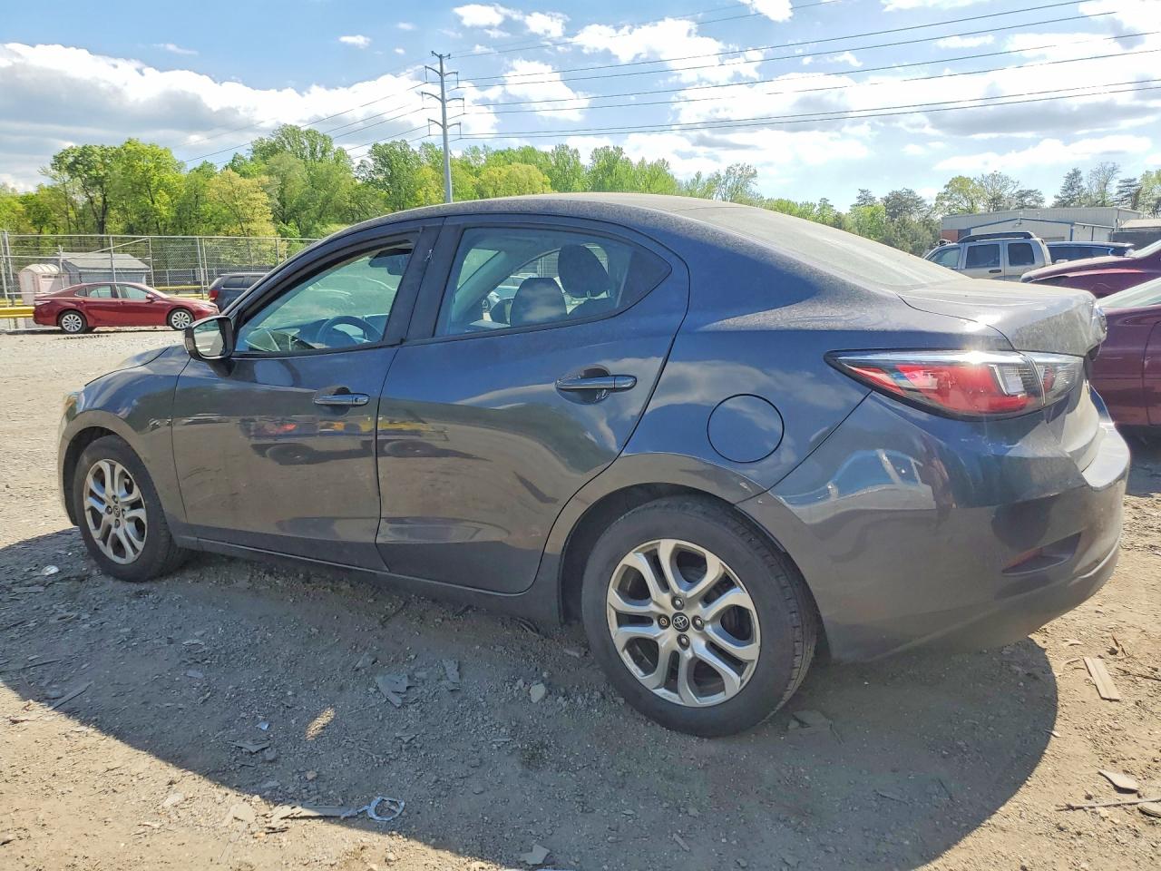 2017 TOYOTA YARIS — снимка 2