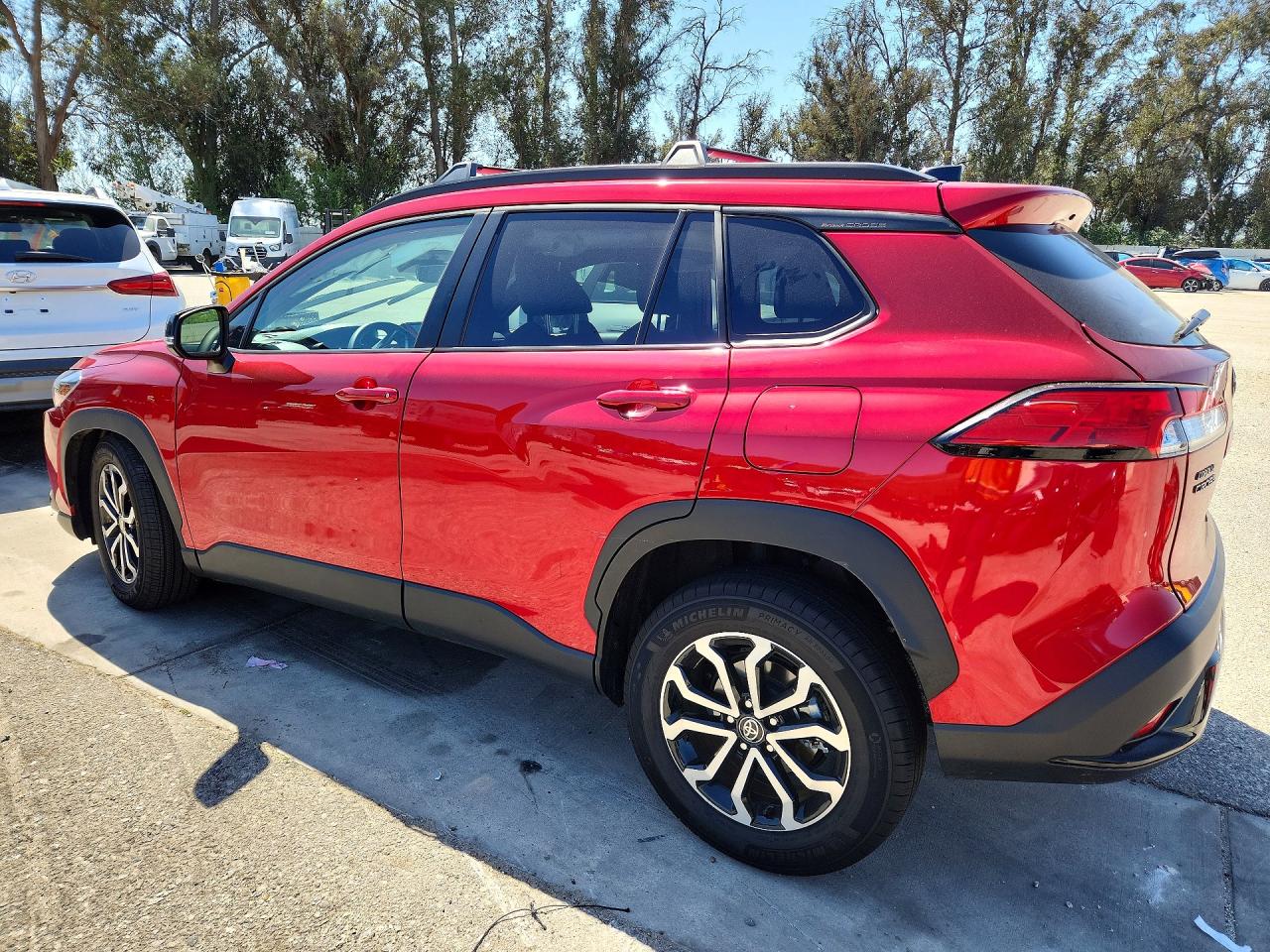 2025 TOYOTA COROLLA CROSS HYBRID SE — снимка 2