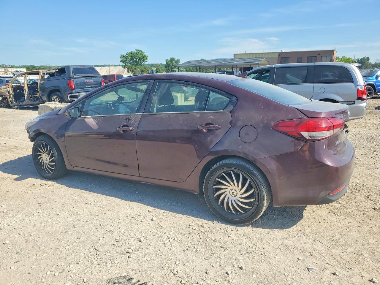 2017 KIA FORTE LX — снимка 2