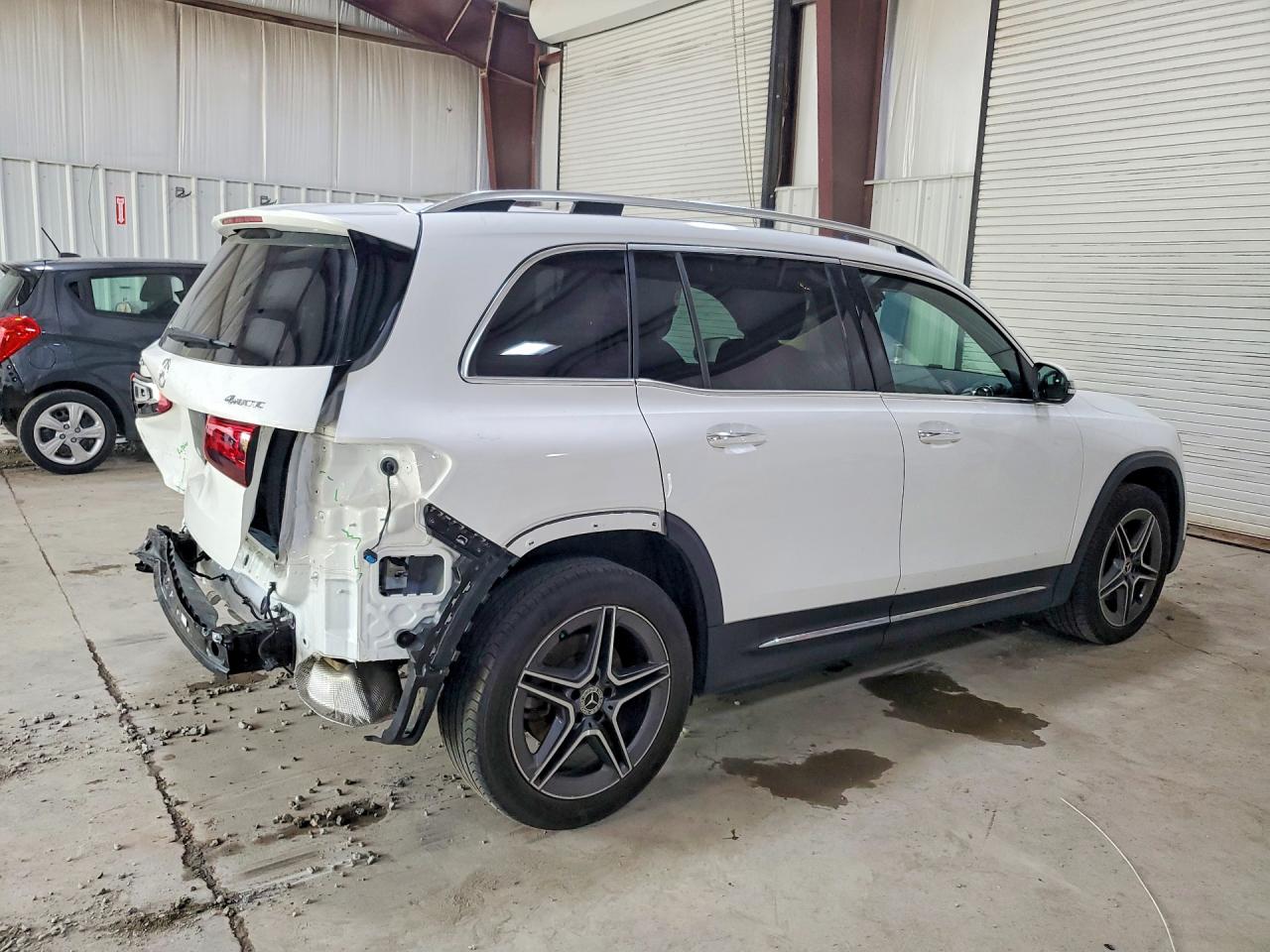 2023 MERCEDES-BENZ GLB 250 4MATIC — снимка 3