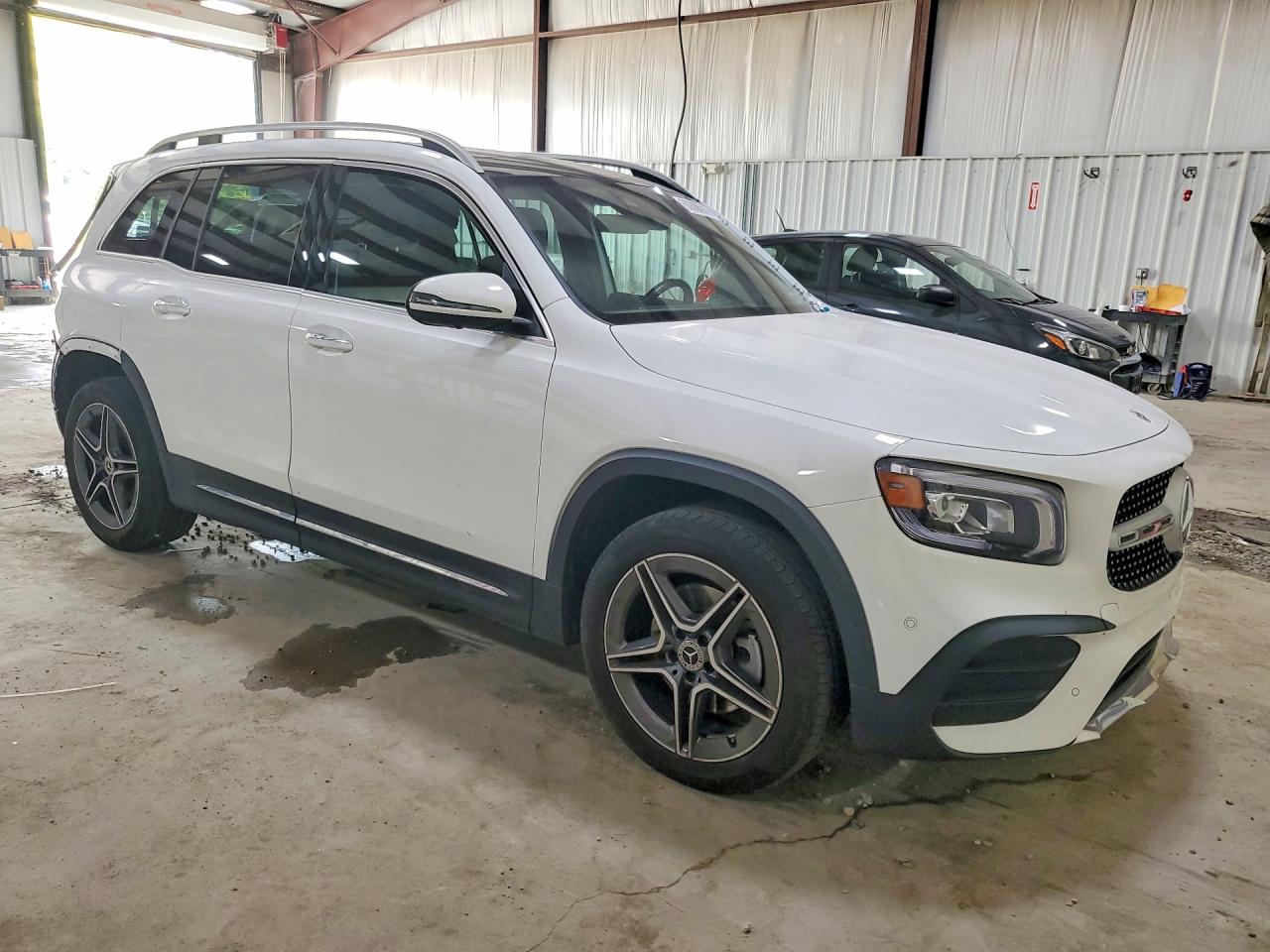 2023 MERCEDES-BENZ GLB 250 4MATIC — снимка 4