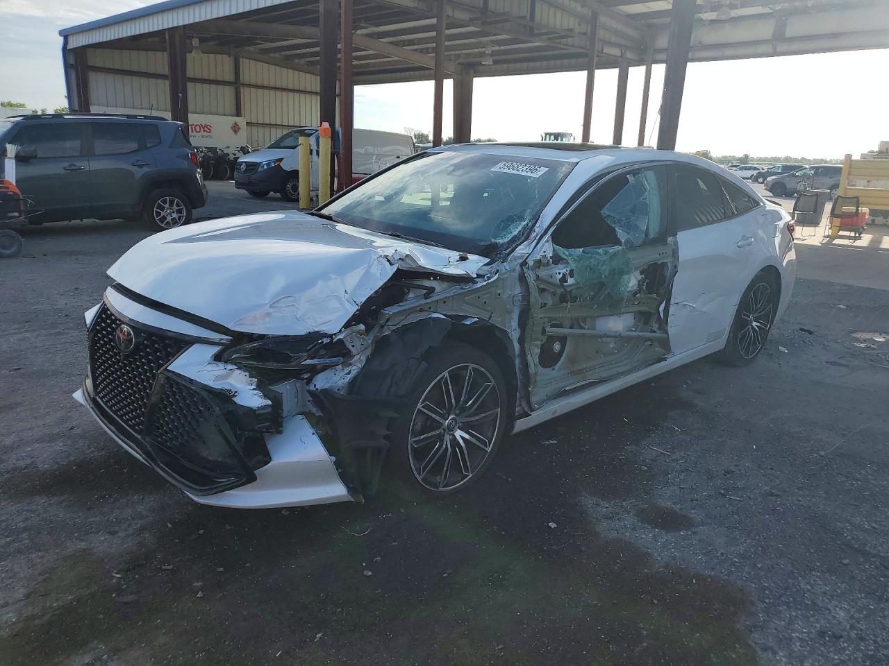 2019 TOYOTA AVALON TOURING