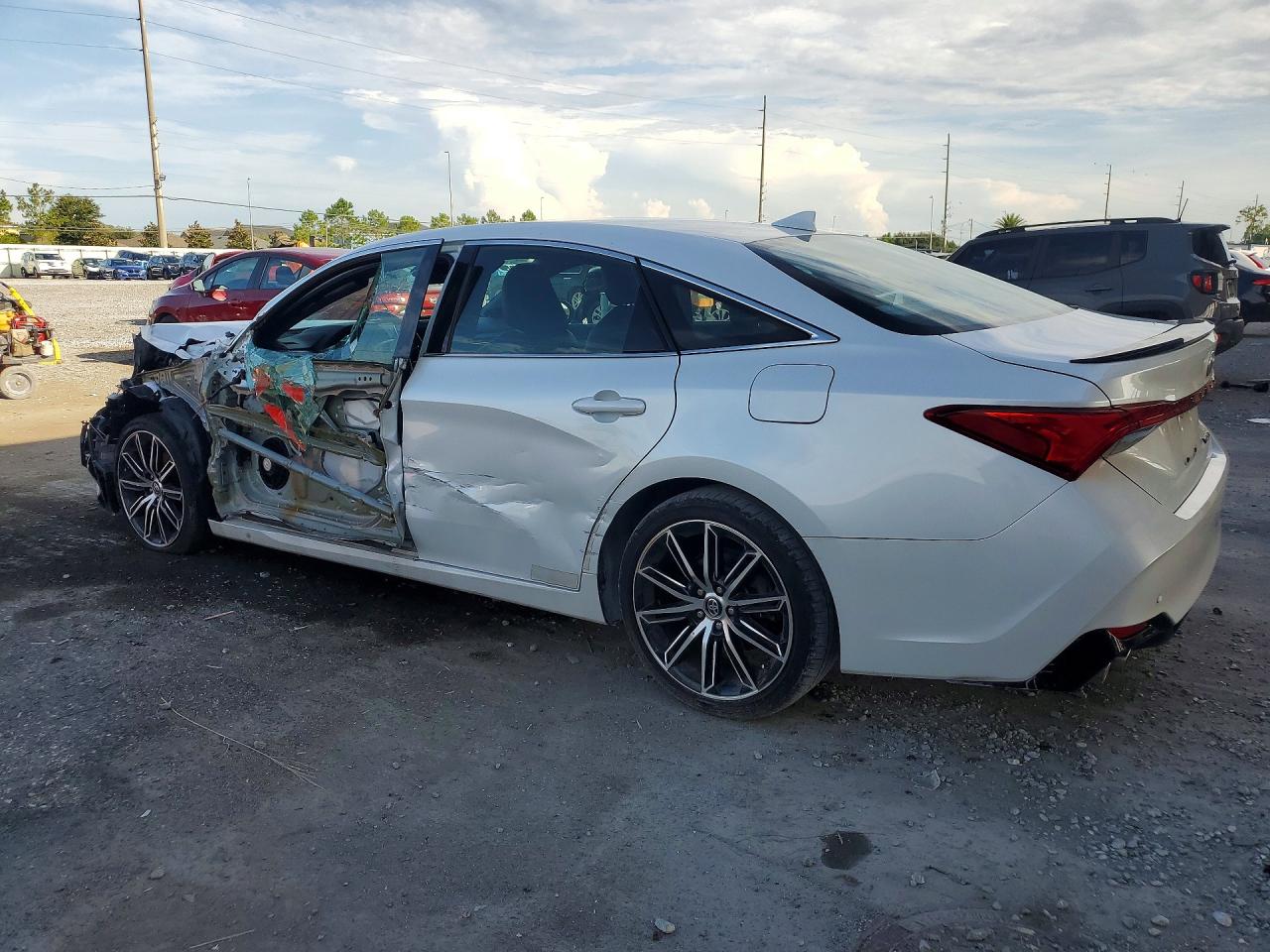 2019 TOYOTA AVALON TOURING — снимка 2