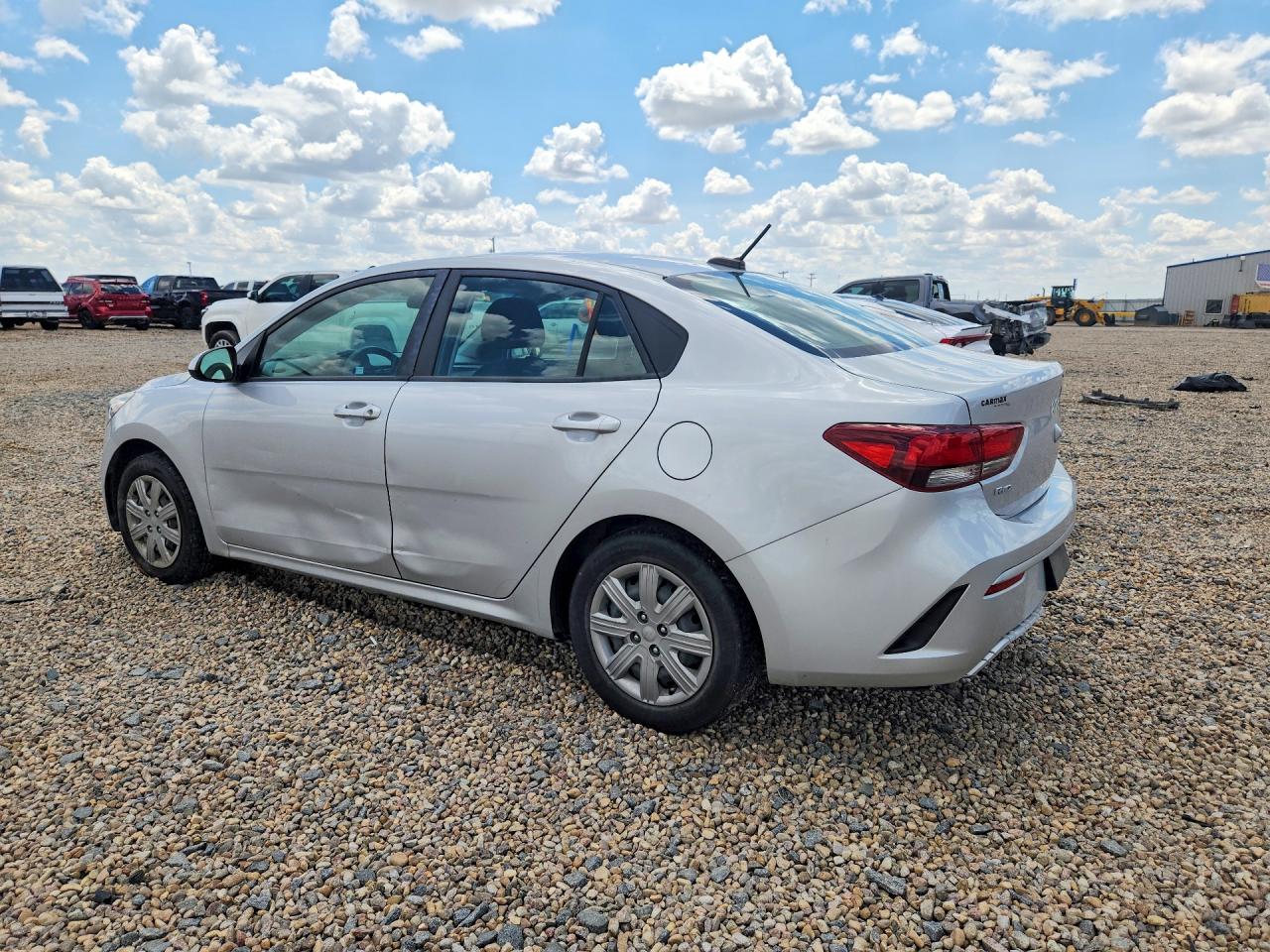 2022 KIA RIO S — снимка 2