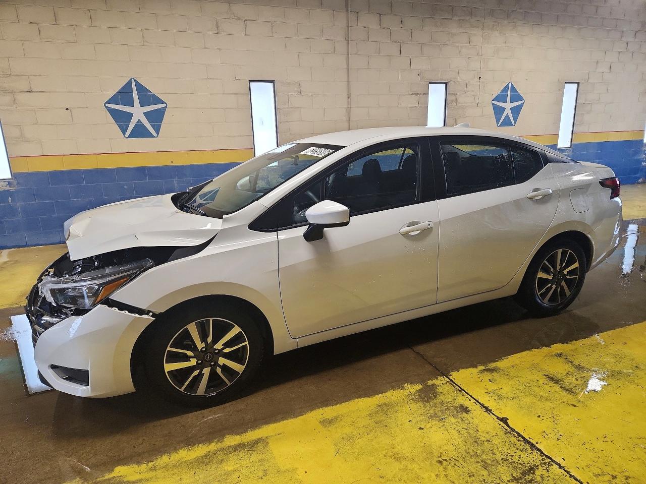 2025 NISSAN VERSA SV