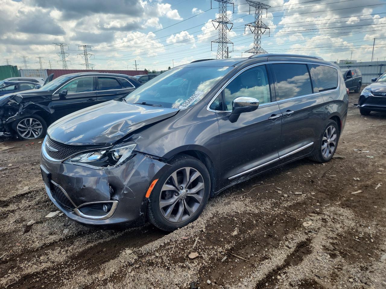 2017 CHRYSLER PACIFICA LIMITED
