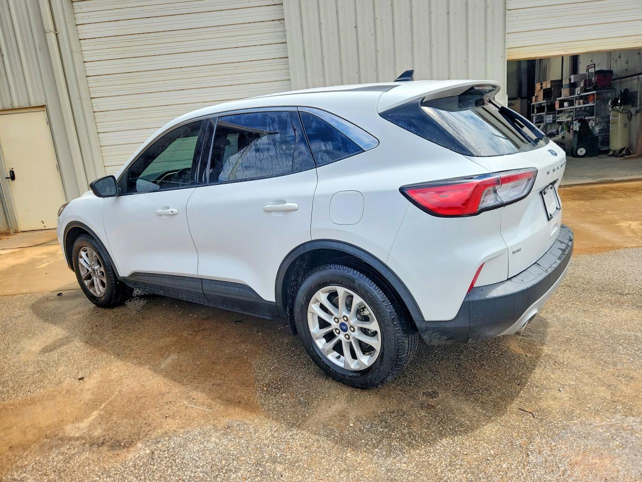 2022 FORD ESCAPE SE — снимка 2