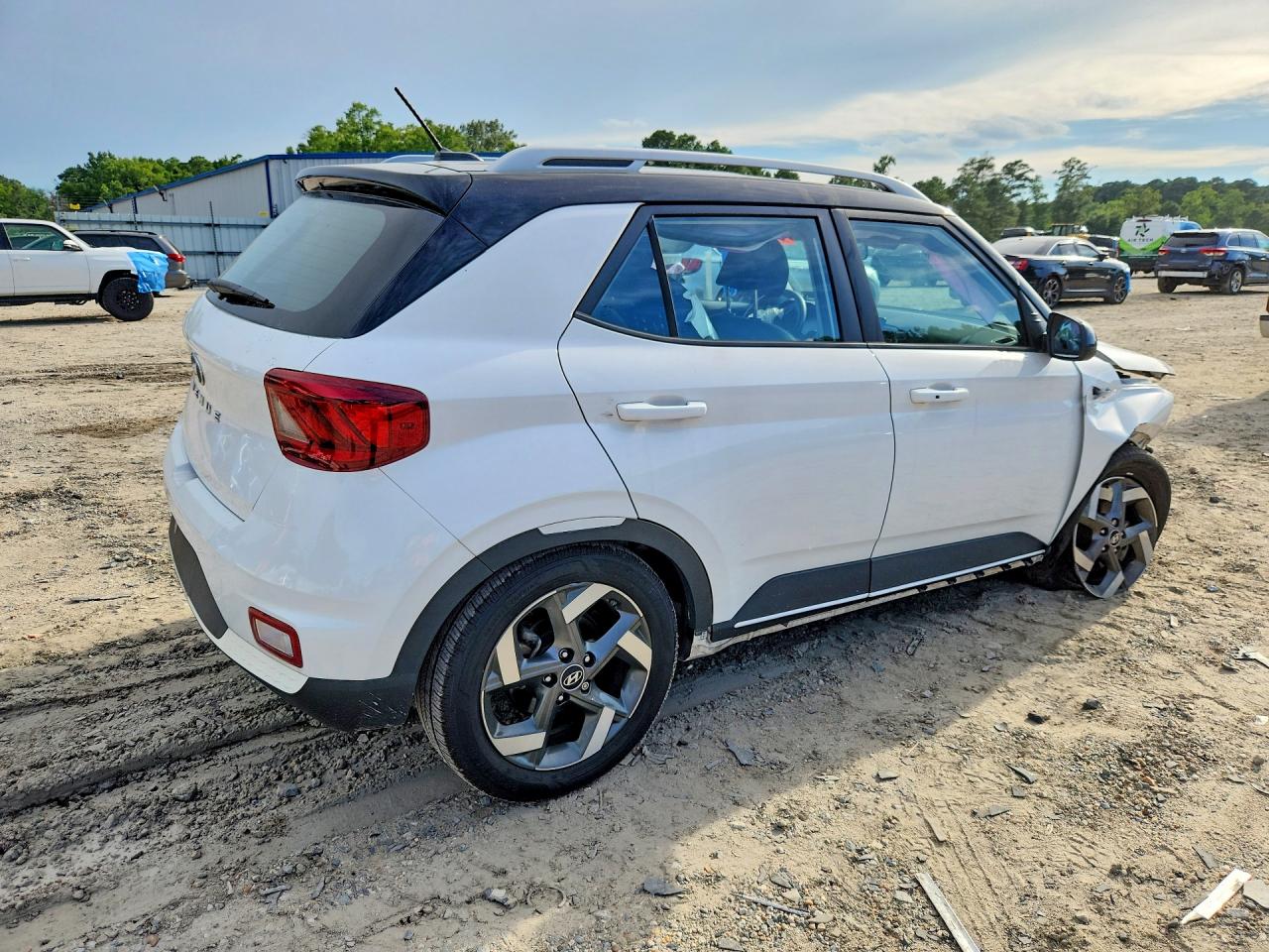 2023 HYUNDAI VENUE SEL — снимка 3