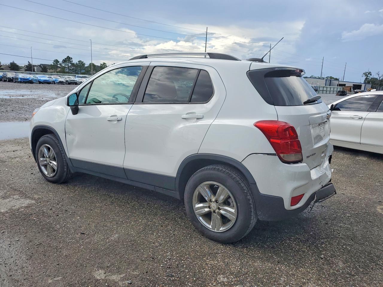 2021 CHEVROLET TRAX 1LT — снимка 2