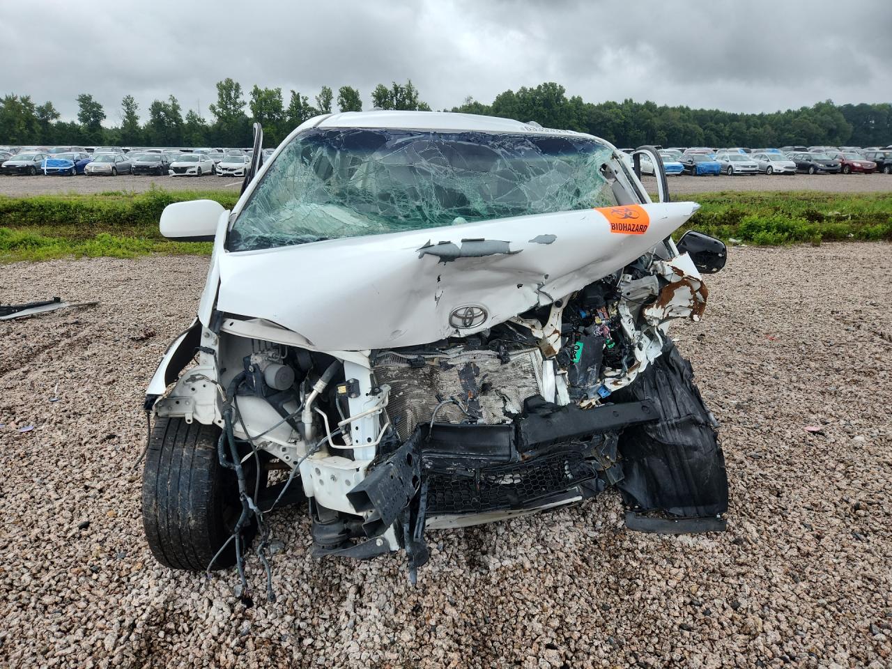 2015 TOYOTA SIENNA LE — снимка 5