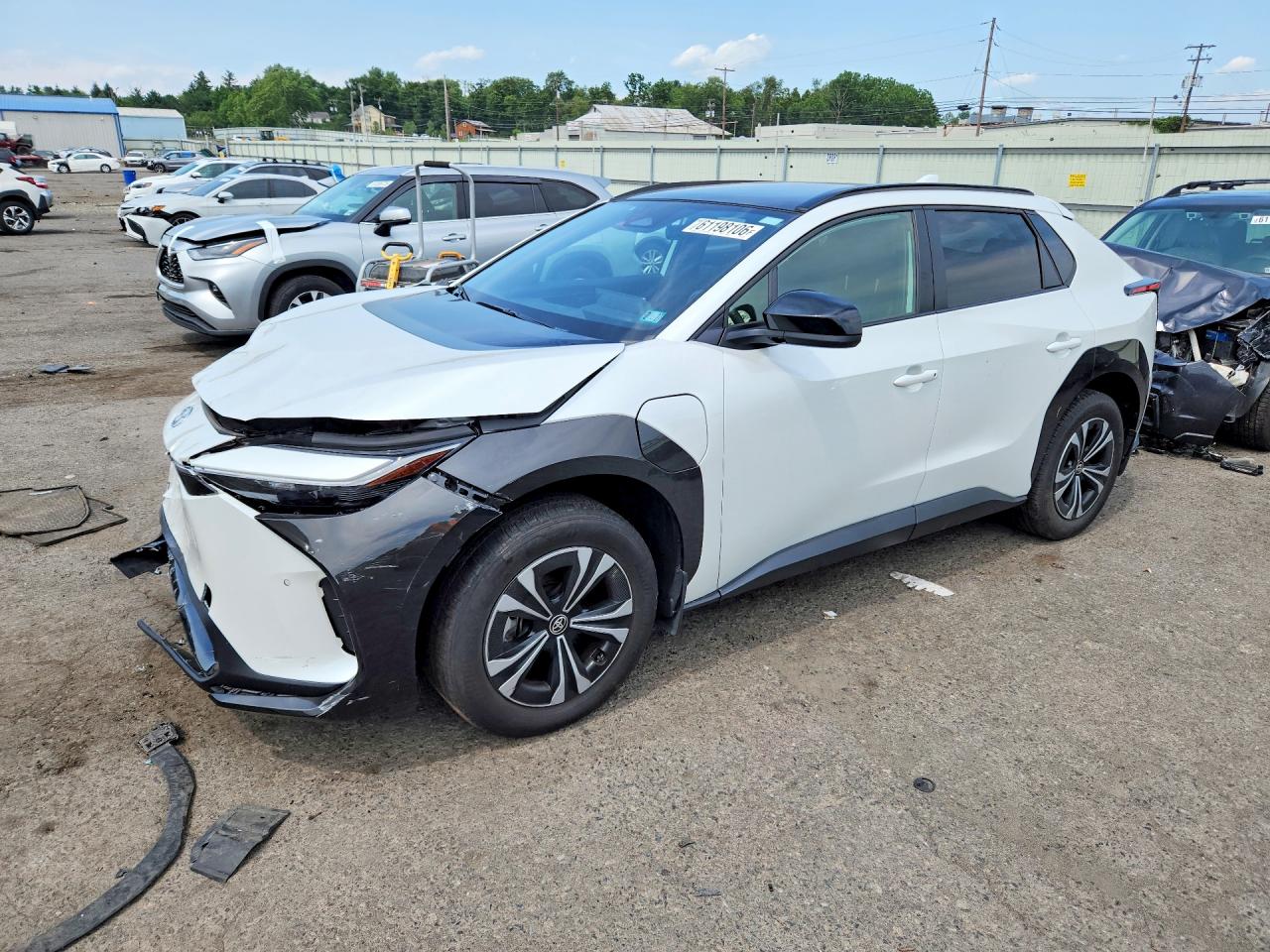 2024 TOYOTA BZ4X XLE