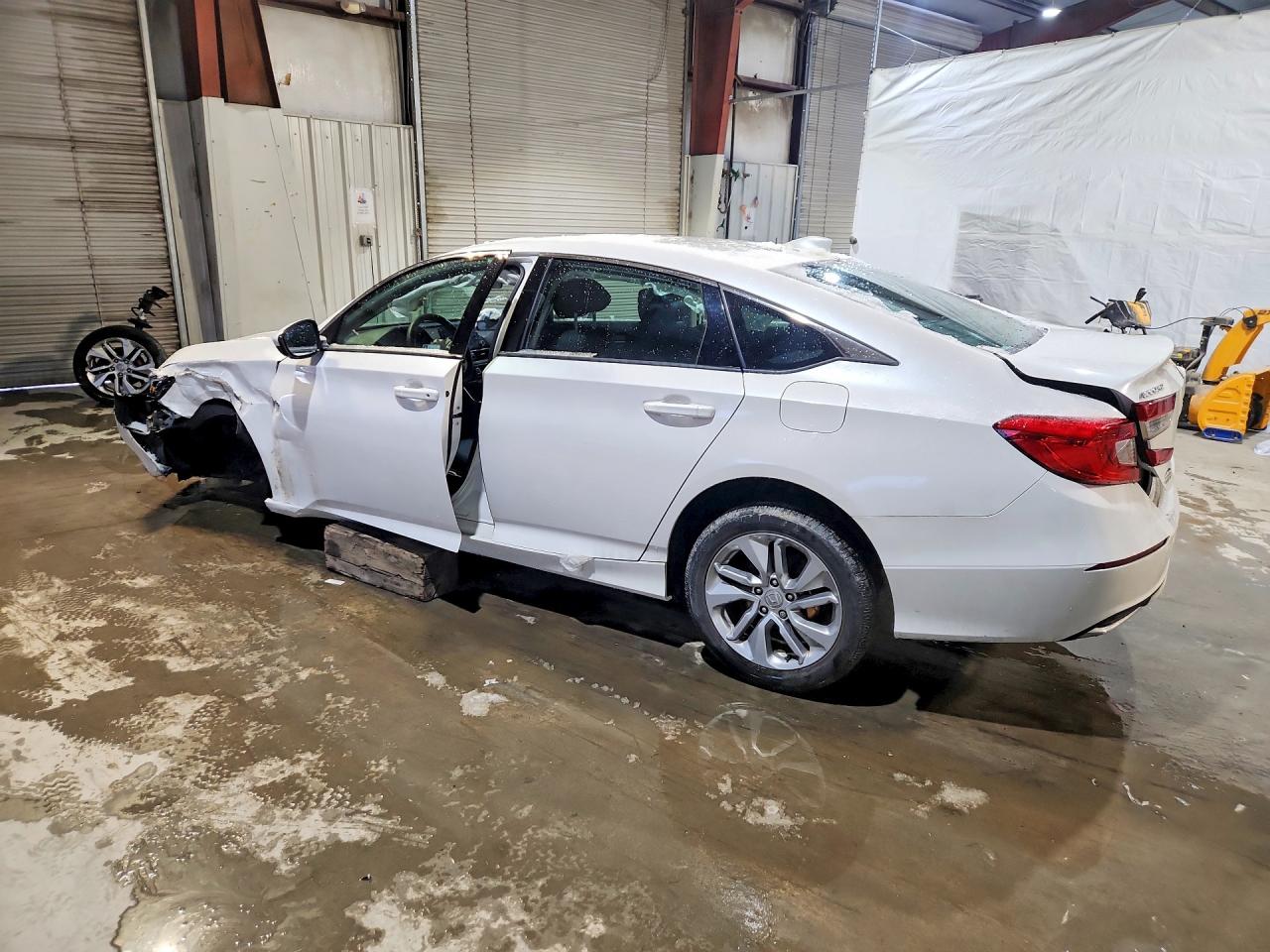 2020 HONDA ACCORD LX — снимка 2
