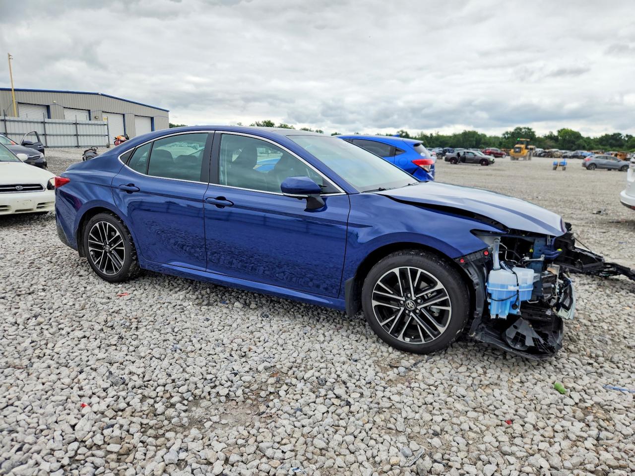 2026 TOYOTA CAMRY XLE — снимка 4