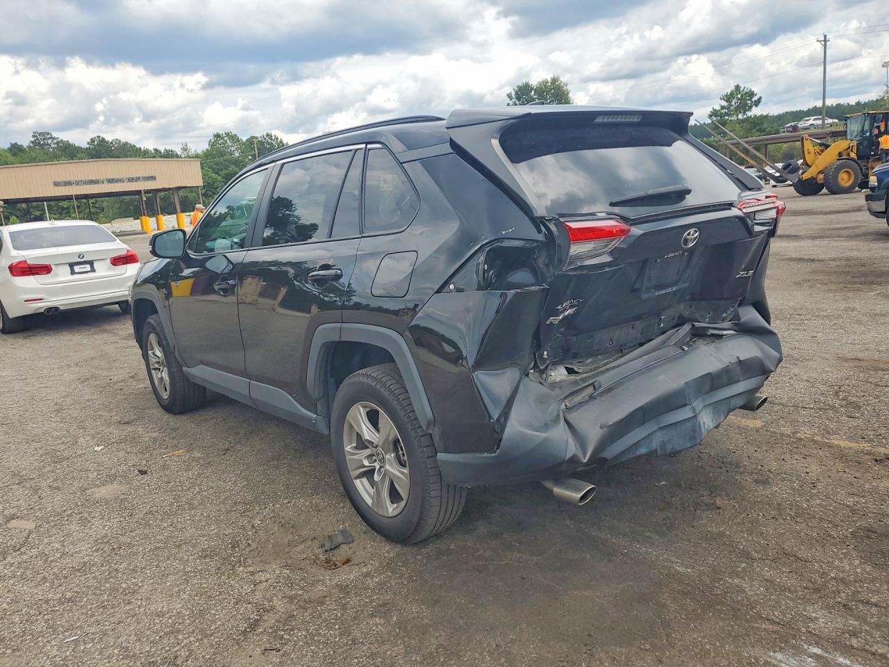 2023 TOYOTA RAV4 XLE — снимка 2