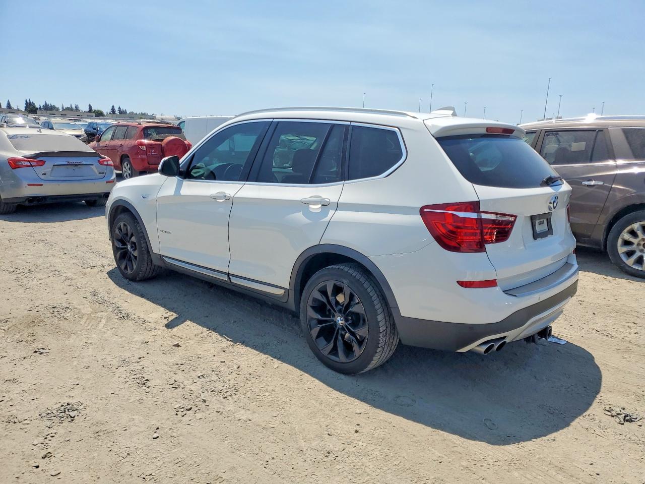 2016 BMW X3 XDRIVE28I — снимка 2