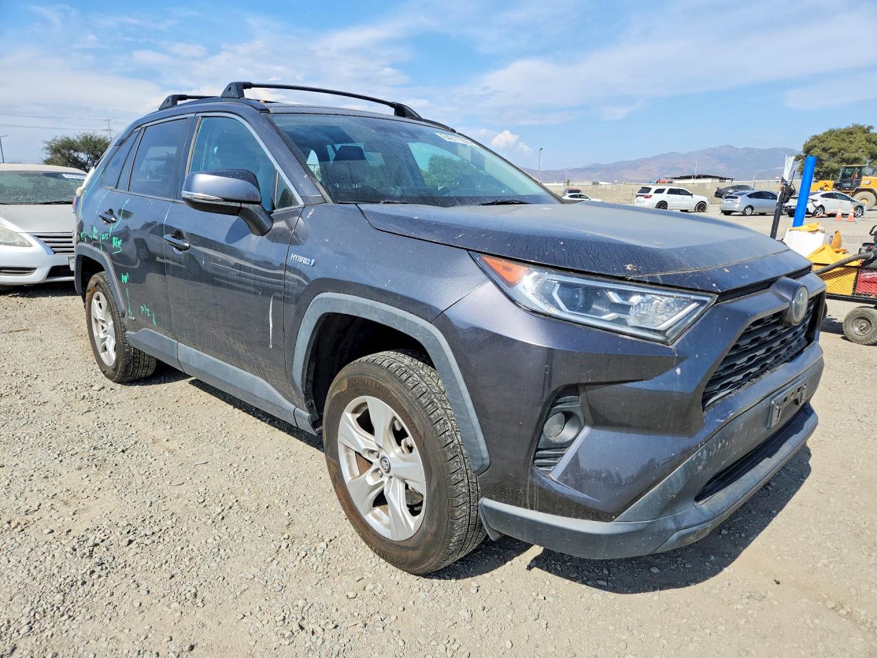 2020 TOYOTA RAV4 HYBRID XLE — снимка 4