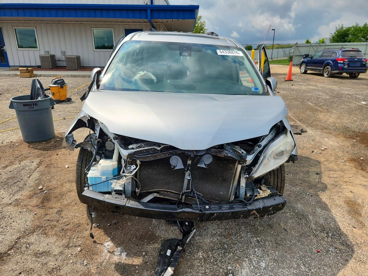 2020 TOYOTA SIENNA XLE 8-PASSENGER — снимка 5