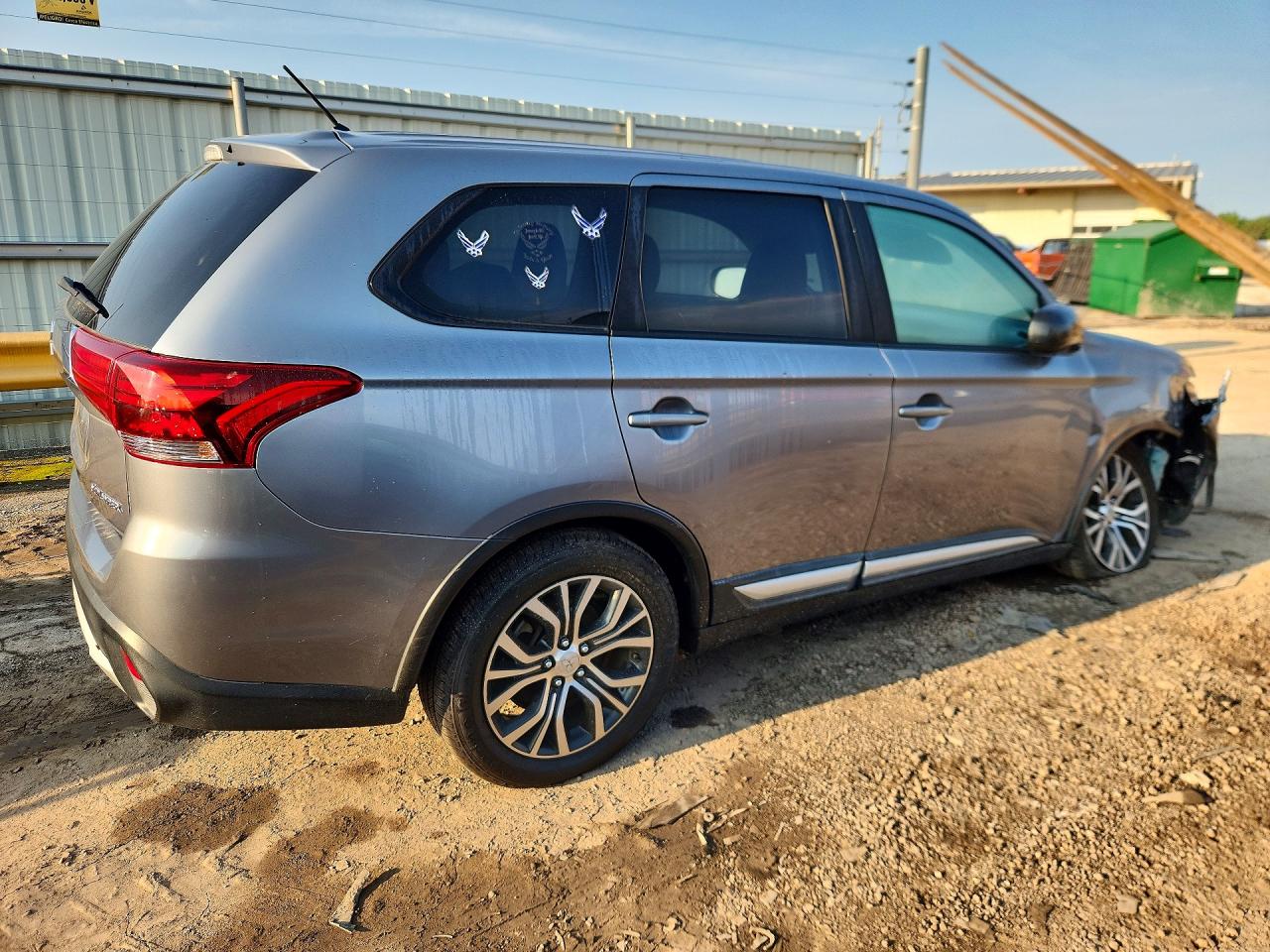 2016 MITSUBISHI OUTLANDER ES — снимка 3