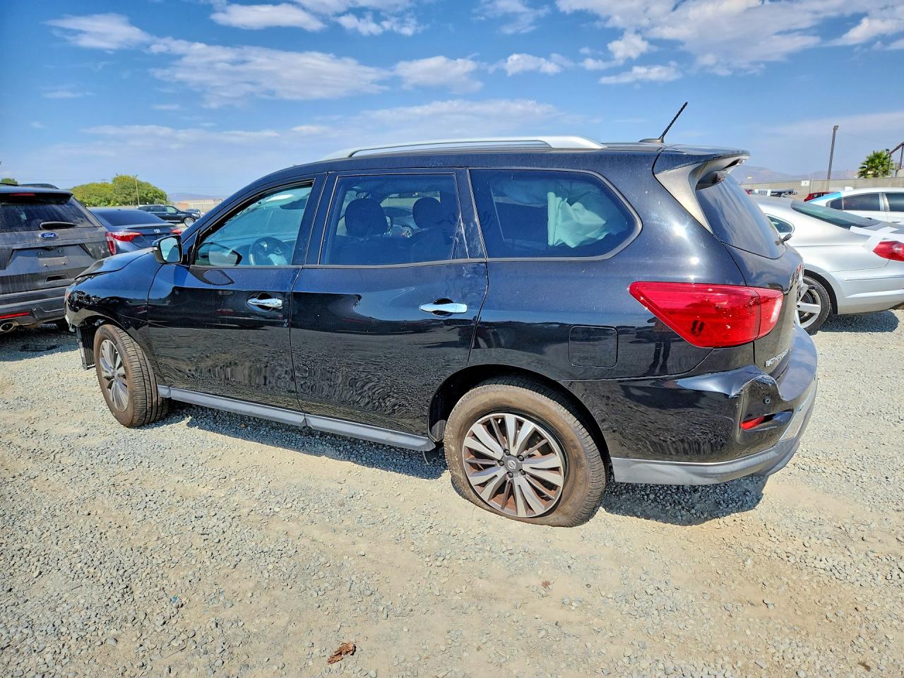 2018 NISSAN PATHFINDER SV — снимка 2