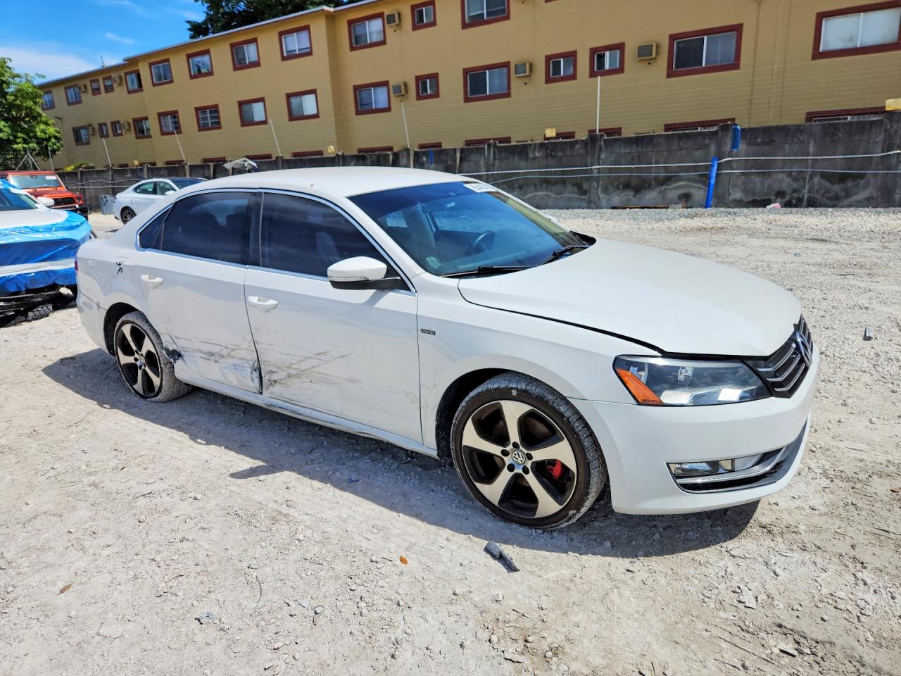 2015 VOLKSWAGEN PASSAT S — снимка 4