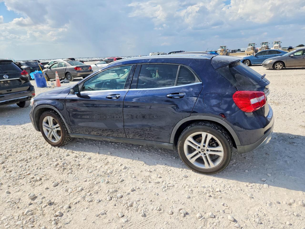 2018 MERCEDES-BENZ GLA 250 4MATIC — снимка 2