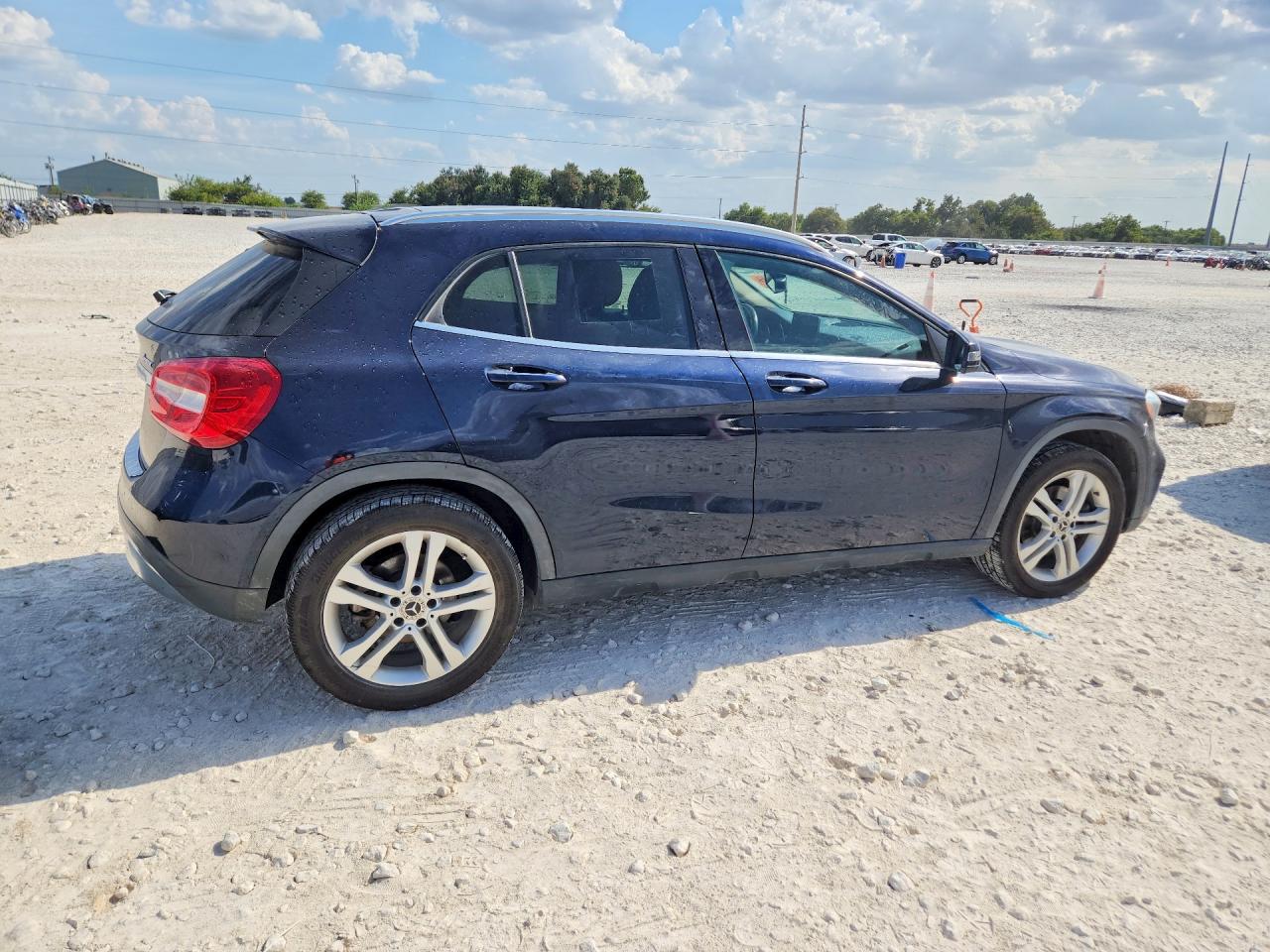 2018 MERCEDES-BENZ GLA 250 4MATIC — снимка 3