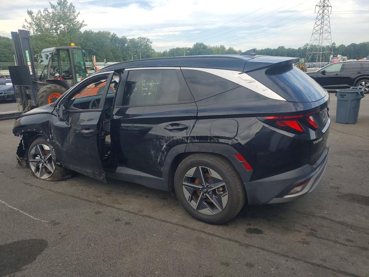 2026 HYUNDAI TUCSON SEL — photo 2