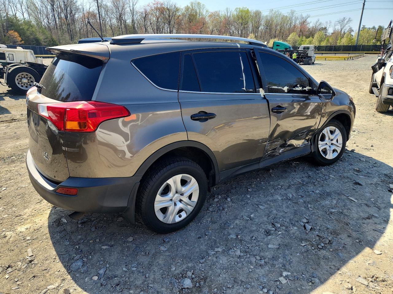 2015 TOYOTA RAV4 LE — снимка 3